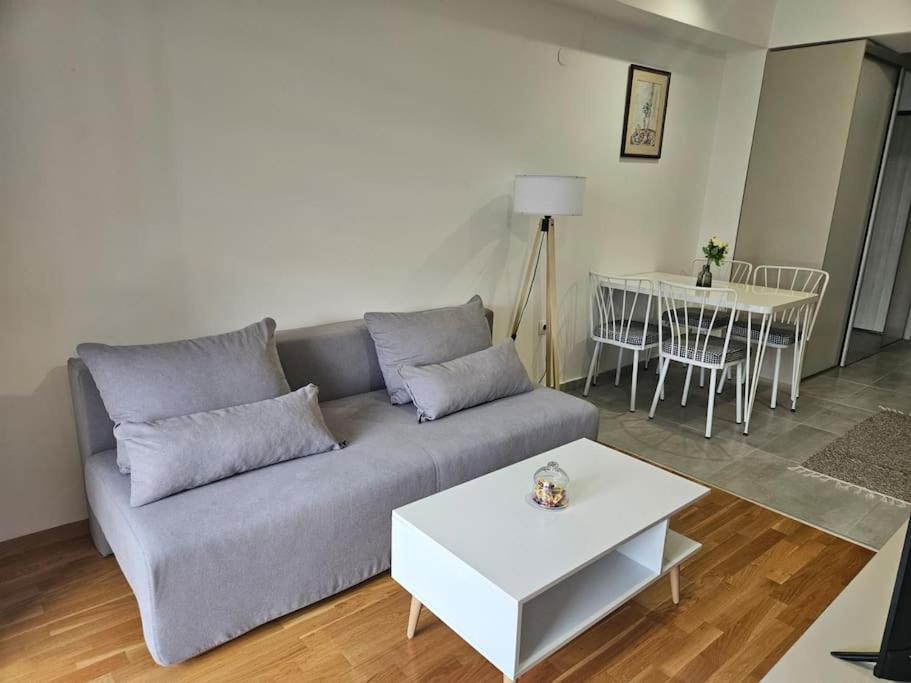 Milo Apartment Skopje Exterior foto